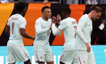 Oitavas de final da Copa do Mundo começam neste sábado com dois jogos; confira onde assistir