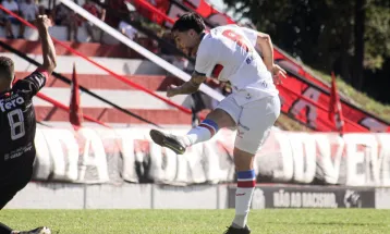 Paraná esbarra na defesa do Batel e fica no empate em Guarapuava