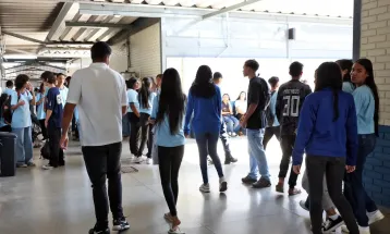 Pé-de-Meia: beneficiários nascidos em novembro e dezembro recebem hoje