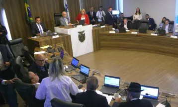Deputado Hussein Bakri passa mal durante reunião da CCJ e é levado ao hospital