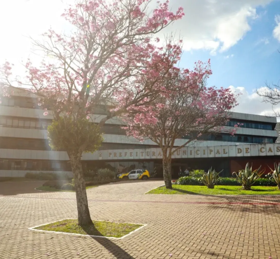 Abre e fecha feriado de páscoa