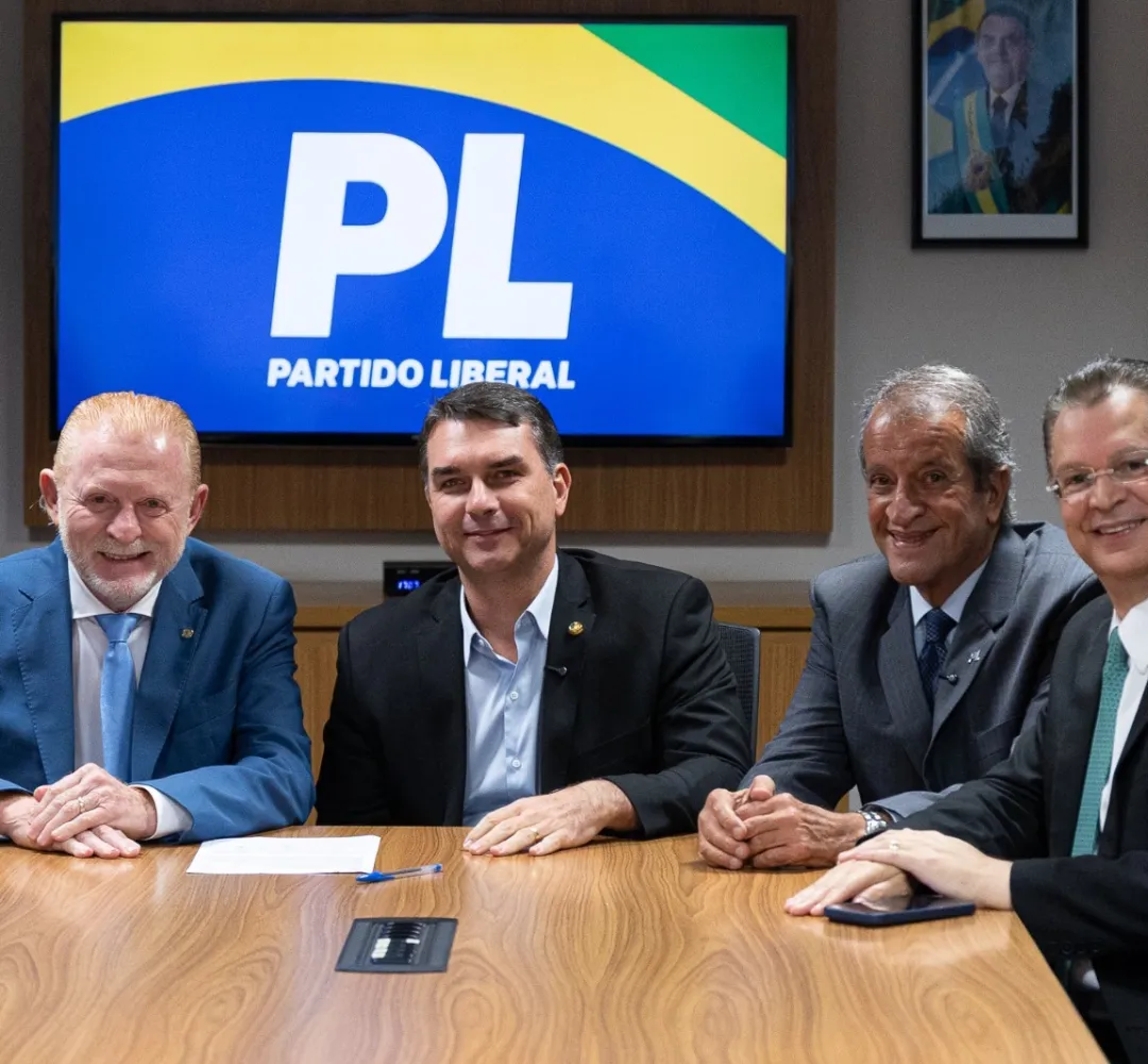Deputado Vermelho volta ao PL