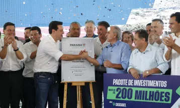 Ratinho Jr. não define sucessor e adia decisão para abril durante agenda com pacote de R$ 170 mi em Cascavel