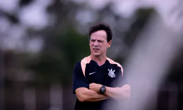 Platense x Corinthians: onde assistir, escalações e estreia de Diniz pelo Timão