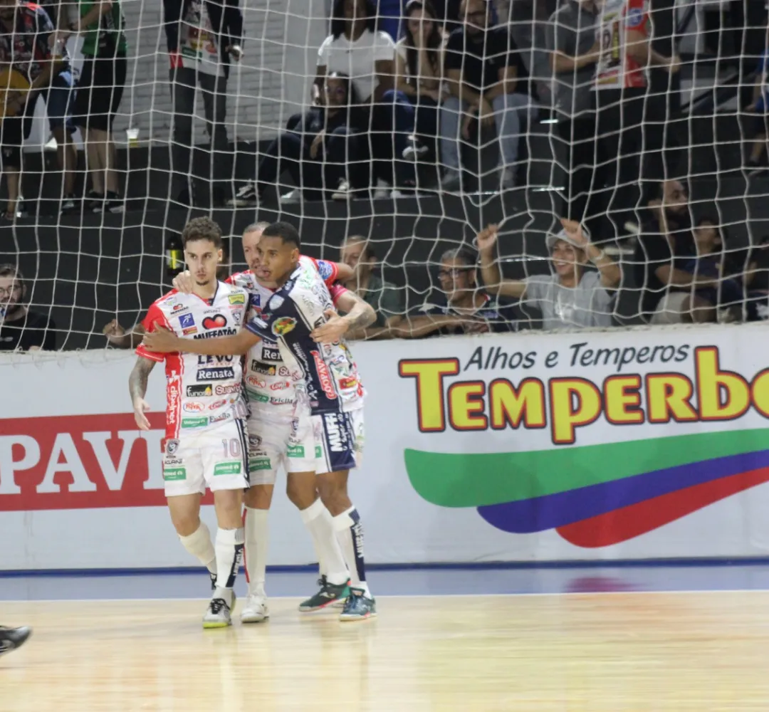 Russo foi destaque do Cascavel Futsal