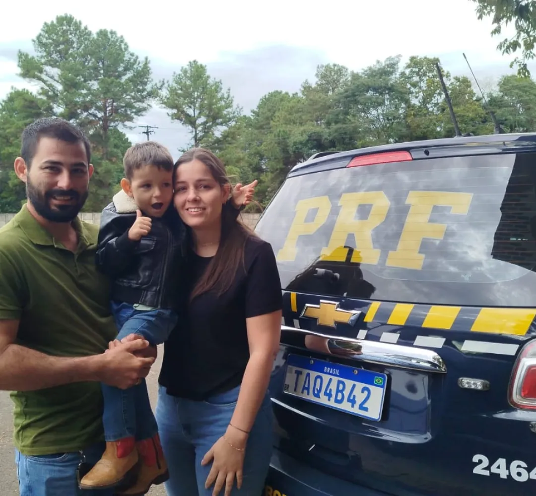 PRF salva menino de engasgo