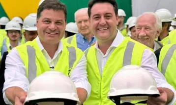 Ratinho Jr surpreende e anuncia Sandro Alex como pré-candidato ao governo do Paraná
