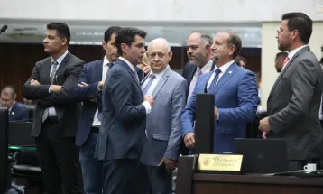 Escolha de Sandro Alex implode discurso de unidade e expõe guerra interna na base de Ratinho na Alep