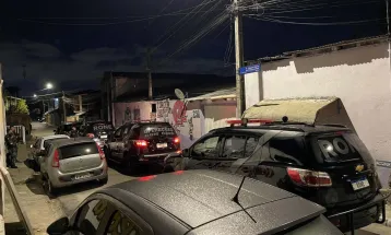 Operação cumpre 41 mandados contra grupo ligado ao tráfico e homicídios no Parolin, em Curitiba