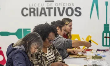 Curitiba abre inscrições para cursos gratuitos de resina, silicone e pintura para artesãos