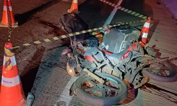 Motociclista de 37 anos morre em acidente com caminhão na BR-376, em Jandaia do Sul