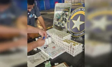 Medicamentos para emagrecimento são flagrados em malas na fronteira com o Paraguai