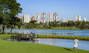 Paraná terá calor de 30°C antes de nova frente fria com chuva e mínimas abaixo de 10°C