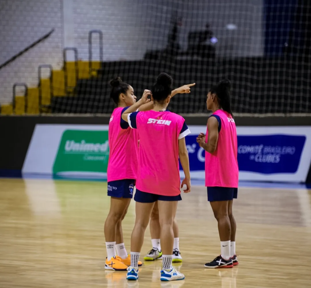 O Stein volta a jogar na Neva