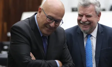 PSD e Republicanos selam aliança para 2026 no Paraná, mas discurso de “união” é contestado na Alep