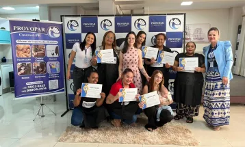Alunas da Oficina da Beleza recebem certificados em formatura promovida pelo Provopar