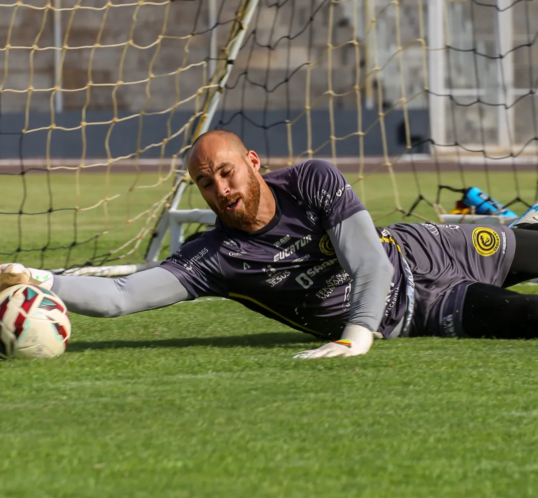 André Luiz é destaque no gol da Serpente