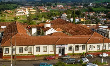 Santa Casa de Jacarezinho enfrenta crise com atrasos salariais e falta de insumos