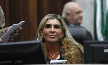 Sob pressão, Flávia enfrenta plenário em confronto e vê autoridade testada na Alep