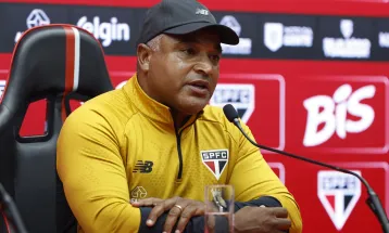 Roger Machado é demitido do São Paulo após eliminação na Copa do Brasil