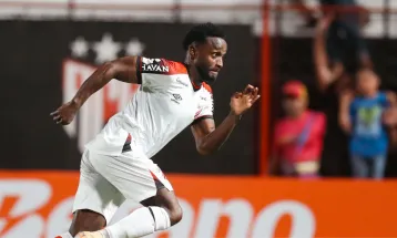 Athletico vence Atlético-GO nos pênaltis e avança na Copa do Brasil