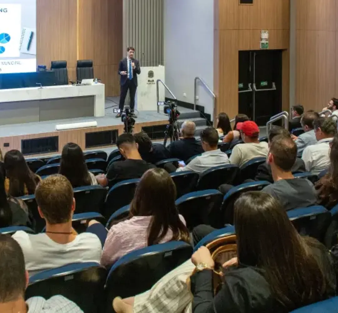 TCE-PR orienta 15 municípios a corrigirem falhas