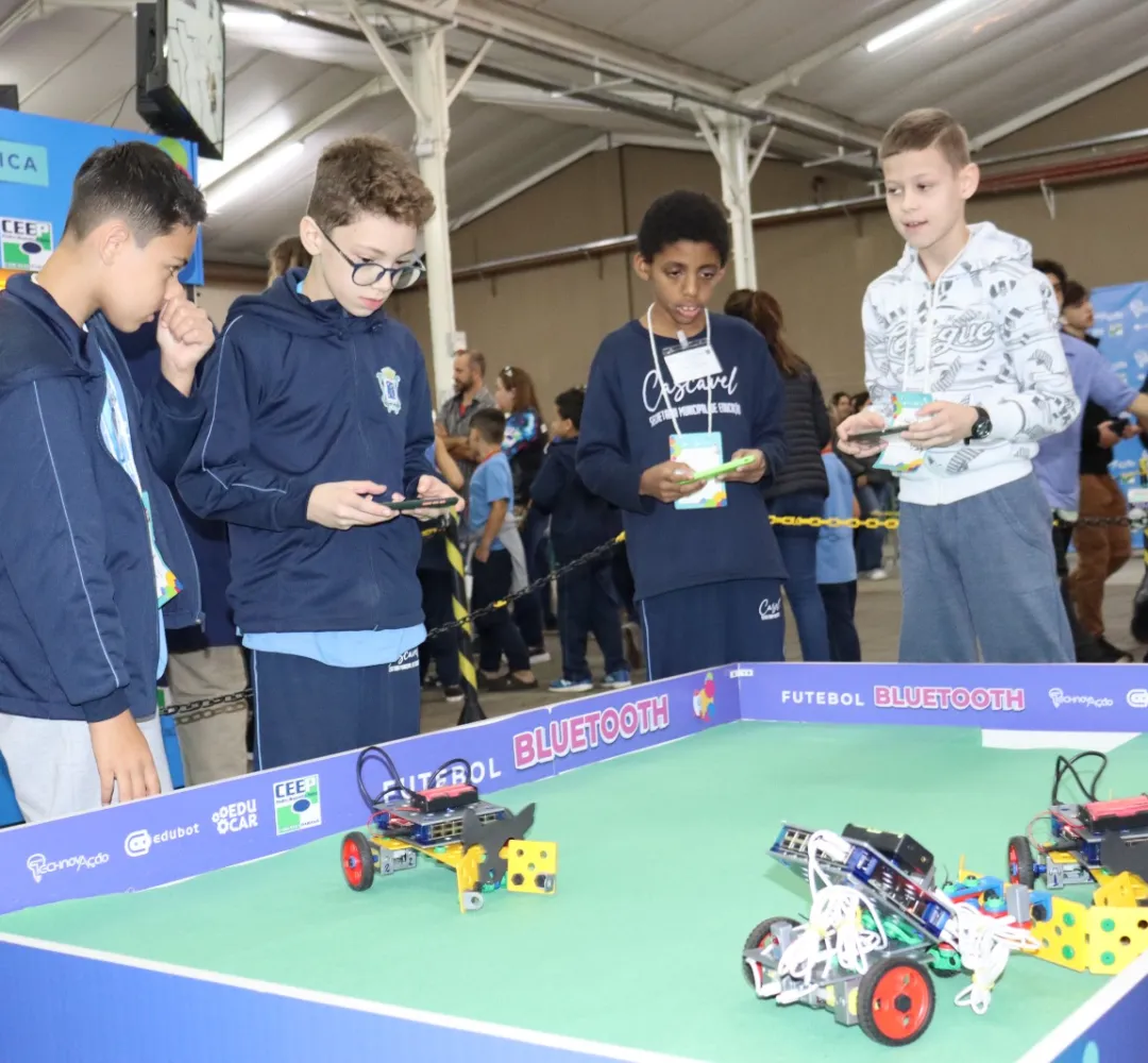 Feria de Robótica no Centro de Eventos