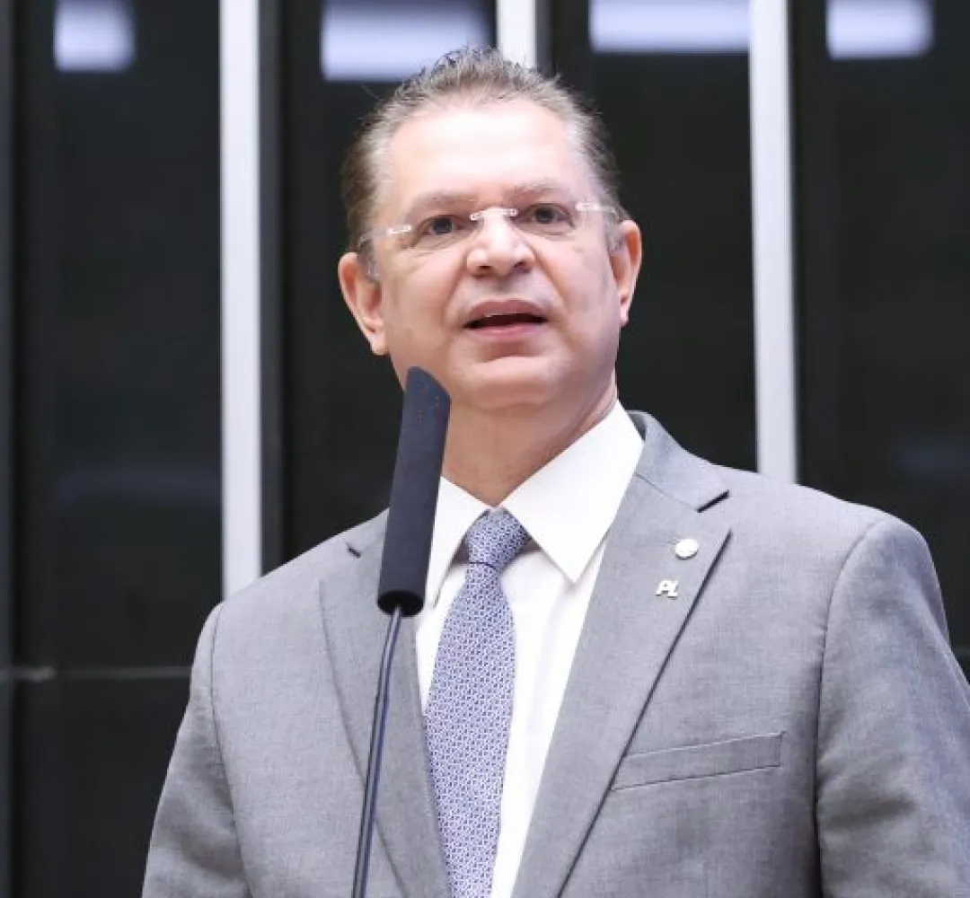 sostenes cavalcante