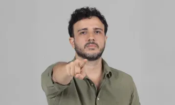 Missão diz que filiação de Flávio Bolsonaro envolveu acesso ao e-mail do senador