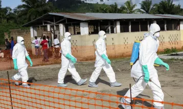 Voluntários brasileiros morrem no Congo devido a surto de Ebola Dez países africanos estão sob risco da doença