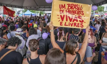 INSS começa a pagar pensão de um salário mínimo para órfãos do feminicídio
