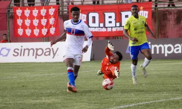 Paraná Clube joga com um a menos, sai na frente, mas cede empate ao Paranavaí na final