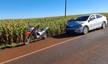 Moto de Tupãssi e Virtus batem na PR-239; casal de 33 e 34 anos vai para o hospital