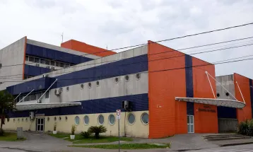 MP investiga denúncia de ferrugem em materiais cirúrgicos de hospital em Paranaguá