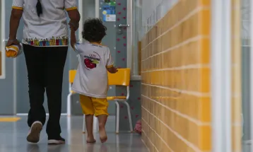 Vereadora cobra cumprimento do piso para profissionais da educação infantil