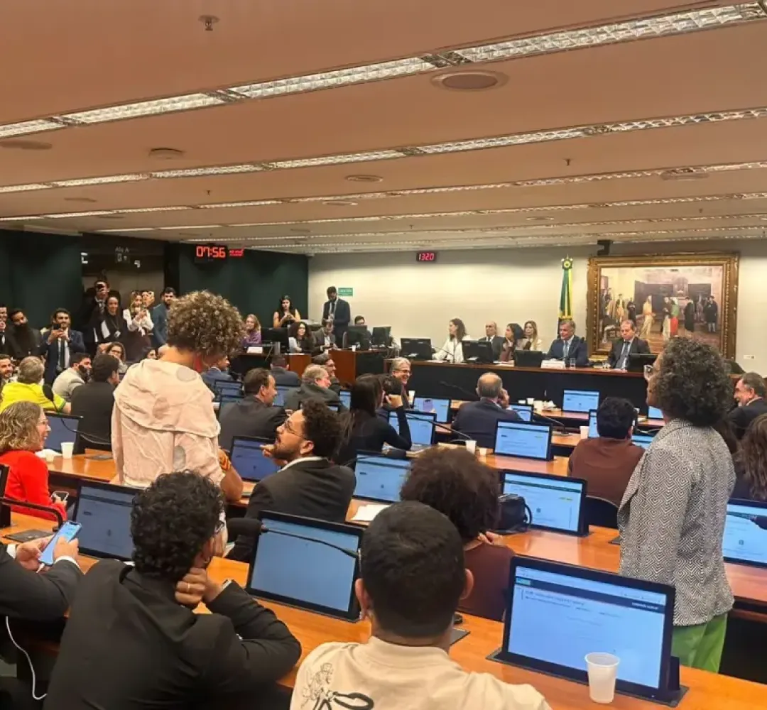 CCJ autoriza PEC da redução  maior idade penal