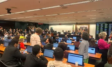 CCJ da Câmara aprova PEC que reduz maioridade penal para 16 anos e proposta avança no Congresso