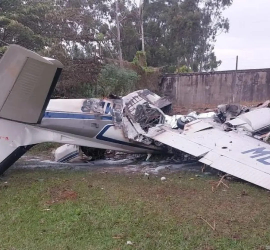 AVIÃO