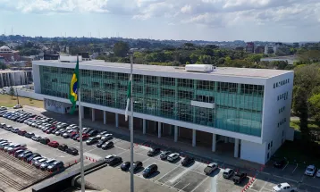 Terceirizada do Paraná desconta empréstimo de salário mas deixa funcionário com nome sujo
