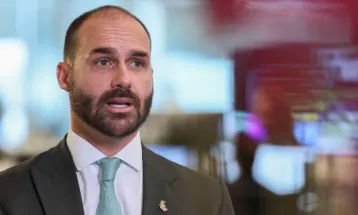 STF julga ação contra Eduardo Bolsonaro por suposta tentativa de influenciar julgamento sobre golpe de Estado