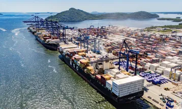 Porto de Paranaguá concentra quase metade das exportações brasileiras de frango em 2026