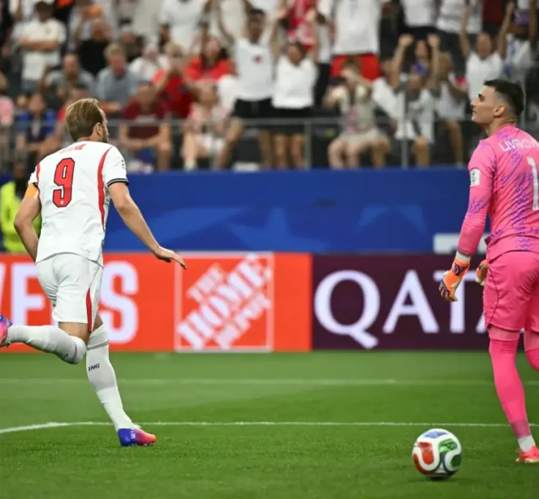 Kane brilhou na vitória inglesa