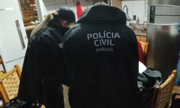 Polícia Civil prende 4 em operação contra fraude em licitação no transporte escolar de Santa Helena