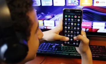Influenciadores mirins passam a depender de autorização judicial na internet