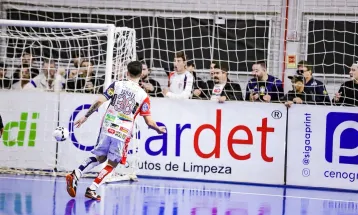 Jogando na Neva, Cascavel Futsal cede empate para a ACBF