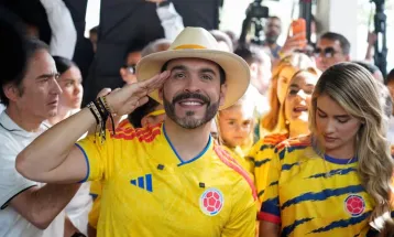 Direitista Abelardo de la Espriella é eleito presidente da Colômbia