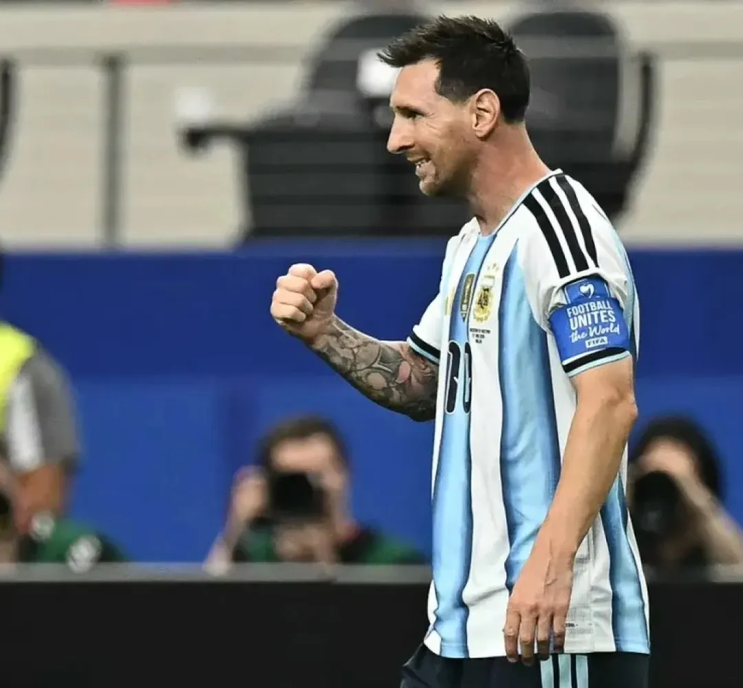 Messi é o goleador da Copa com cinco gols