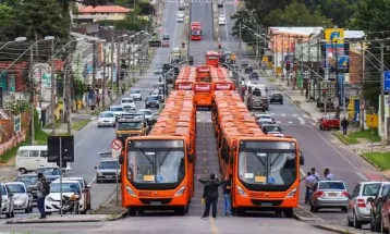 Justiça rejeita pedido das empresas e licitação do transporte coletivo de Curitiba segue indefinida