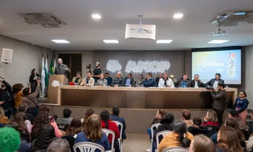 Projeto +ENEM é lançado no Oeste para preparar 12 mil estudantes da rede pública