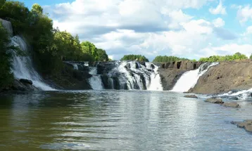 Turismo do Paraná recua 7,7% em maio, aponta IBGE